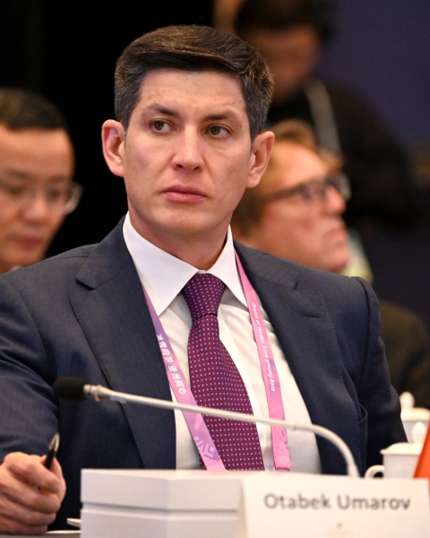 Отабек Умаров