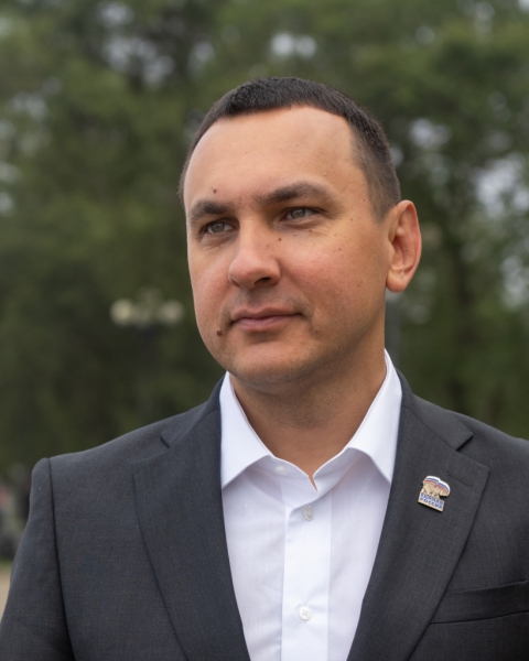 Максим Иванов