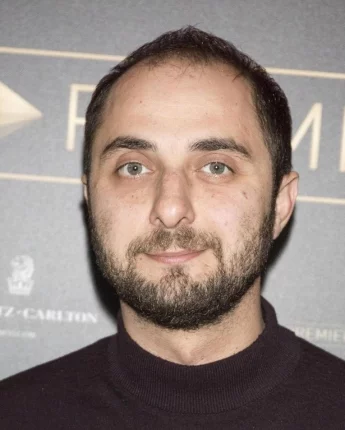 Демис Карибидис